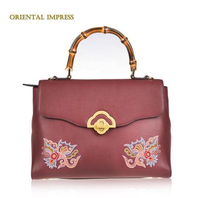 China Stylish Stylish Embroidery Handbag Embroidered Bamboo Ladies Whip Banquet Bag for sale