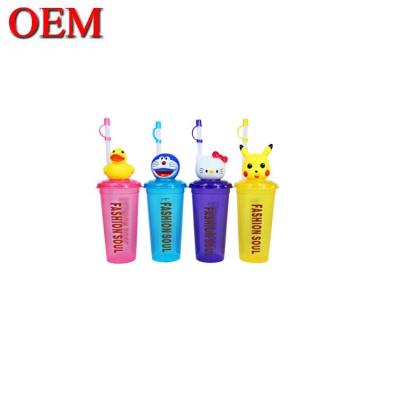 China Custom fabrikant custom plastic pvc vinyl speelgoed Custom Plastic Cup Micky Mugs Te koop