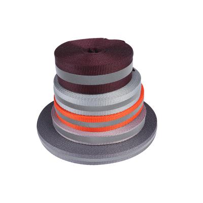 Cina 2021 Hotsale Reflective Webbing Ribbon Cheap Reflective Fabric Tape Colorful Polyester Reflective Webbing in vendita