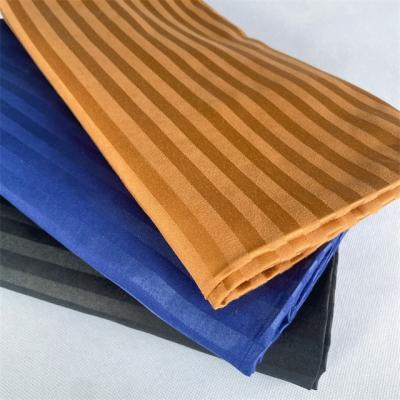 China 2022 Shrink-Resistant Best Selling Woven Jacquard Fabric Yarn Dyed Home Textile Polyester Fabric for sale