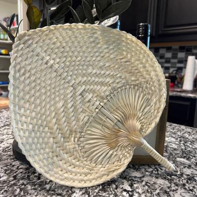 China Top Stocked Fan Heart From Viet Nam Bamboo Craft Weave Hand Sale Rattan Raffia Fan For Wedding Decoration Beach Wedding Fans for sale