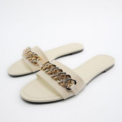 China Fashion Trend Summer Leisure Beach Slippers Comfortable Soft Women's Shoes Light Beige Chain Decorative Flat Sandals for sale