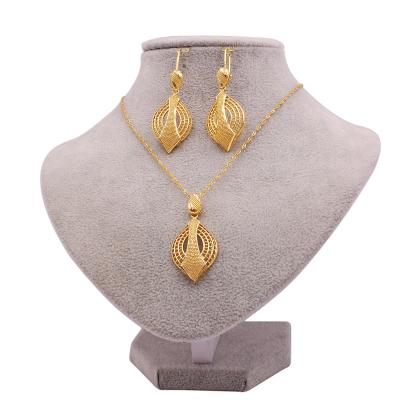 China Latest fashion jewelry set jewelry jewelry set dubai gold african african oro indian jewelry joyas FASHIONABLE for sale