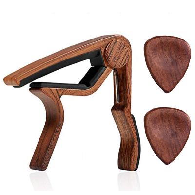 China With 2 Picks Hot Selling Wooden Musical Instrument Accessories Guitar Wooden Capo With Two Wooden Picks for sale