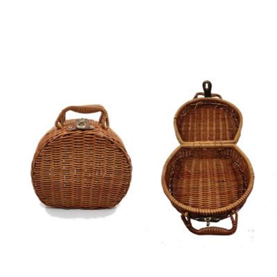 China Modern Rattan Food Woven Mini Wicker Gift Baskets Picnic Basket from Al Por Mayor Cestas De Mimbre for sale