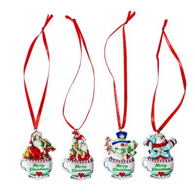 China Gifts 4 Pieces Christmas Ornaments Santa Christmas Tree Ornament Decoration Red Resin Hanging Crafts for sale