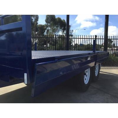 China 2000KG Tray Top 8 X 6 Tandem Trailer With Solid Axle / Lockable Plunger for sale