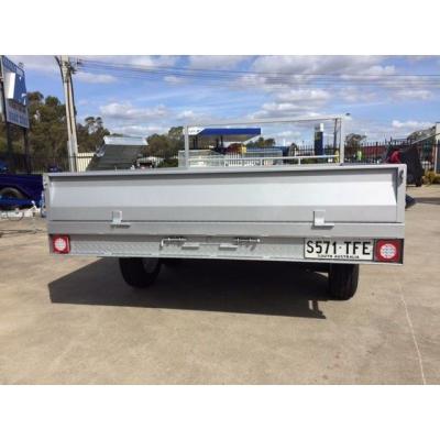 China 12 Inch High Sides Tray Top Trailer / 7 X 5 Box Trailer With Rear Door for sale