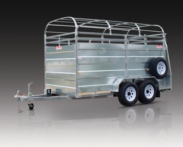 China Double Axle Steel Cattle Crate Trailer / Stock Crate Trailer With Hydraulic Brake for sale