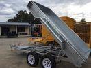 China 10x6 Hot Dipped Galvanized Hydraulic Tipper Trailer 2000Kg With Mudflaps for sale