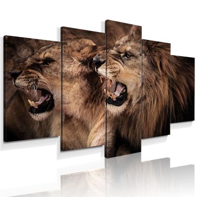 China 5 Panel Modern Animal Wall Decor Lioness And Lion Picture Stretched Framed Giclee Home Print On Canvas for sale