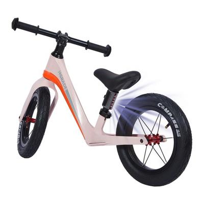 China Luxury Toy Vehicle INB03 Innovokids Balance Wheel Magnesium Alloy Recycling Road Bike Super Light Rubber Ultralight Bicycle (Old) for sale