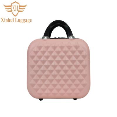 China Fashion New Arrival Rose Color Portable Personalized Leather Cosmetic Case With Handle Fashion Beauty Case for sale