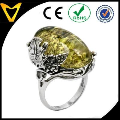 China Cheap Hot Selling Alibaba China Amber Stone Silver Ring 925 Sterling Silver Jewelry Grapevine Ring with Ice Green Amber for sale