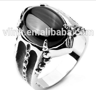 China Vintage Mens Stainless Steel Rings Silver Black Agate Oval Claw Ring For Man With Black Stone for sale