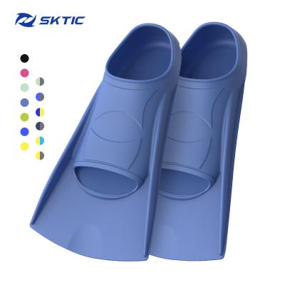 China Durable Hot Selling SKTIC Amazon Short Blade Closed To Heel Blue Rubber Adults Diving Shoes Swimming Training Fins Fins for sale