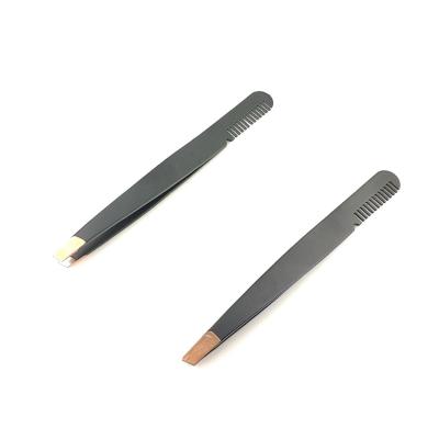 China Chinese Wholesale Custom Logo Eyebrow Suppliers Professional Cosmetic Tweezers Eyebrow Clip With Comb for sale