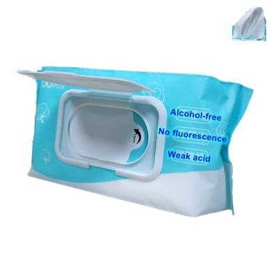 China Eco - Friendly Nonwoven Fabric Universal Baby Wet Cloth Cleaning Soft Moist Towels for sale