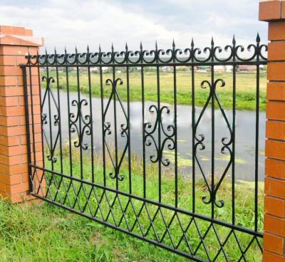 China Easily Assembled Wrought Iron Garden Fencing With Decorative Wrought Iron Ornaments For Home Or Company Metal Fence for sale