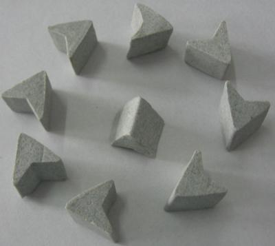 China Tri-star shape Ceramic polishing Abrasives media  for fine polishing for sale