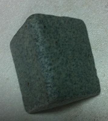 China Ceramic triangular prism shape Polishing Abrasives media for deburring / descalling for sale