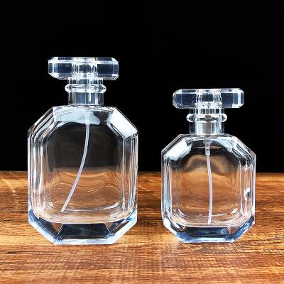 China Manufacturer Wholesale Luxury Custom 50ml 100ml Fashionable Square Spray Empty Glass Perfume Bottles Crimp Pump Spray Bottle for sale