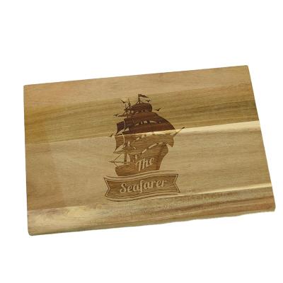 China Sustainable Luxury Solid Wood Rubber Wooden Cutting Board Of Kitchen Chopper for sale