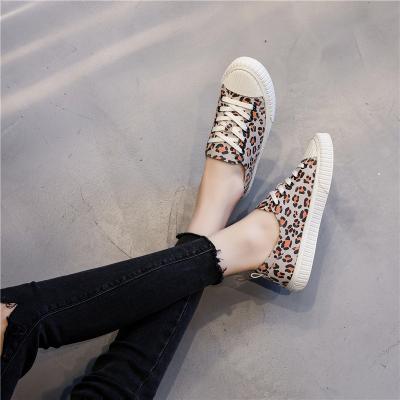 China Fashion Trend Spring Autumn Best Selling Lightweight Durable Casual Sports White Shoes For Women for sale