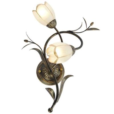 China Rustic Florentine Flower Metal Hotel Bedroom Decor Rustic Interior Wall Lamp Latest Styles Vintage Iron American Glass Wall Light for sale