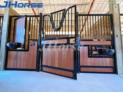 China 6ft X 6ft Prefabricated Horse Barn Panels Customized Frame Horse Stable Fronts for sale