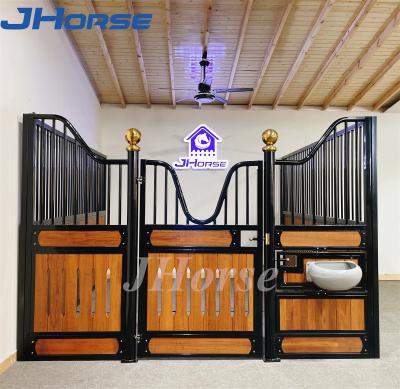 China Luxury Sliding Door Horse Stall Boxes Easy Clean Horse Barn Equipment Accessories for sale