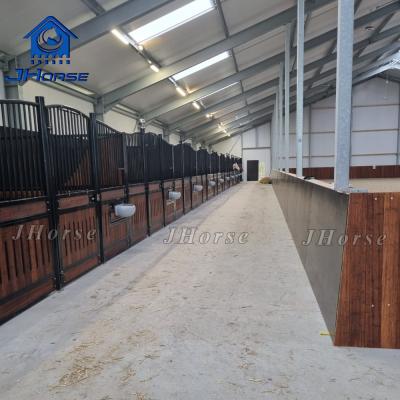 China Customizable Horse Stables Pine Or Plastic Wood Practical And Durable for sale