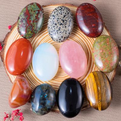 China China Wholesale Natural Amethyst Crystal Heart Worry Palm Stone Volume Used for Crystal Healing Energy Fishbowl Home Decoration for sale