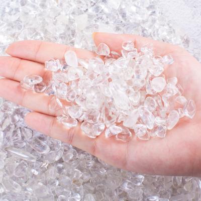 China Natural Clear Rock Chips Gravels Stone Polished Tumbled China Selenite Quartz Tumbled Stones Crystal Chips Crushed Bulk for sale