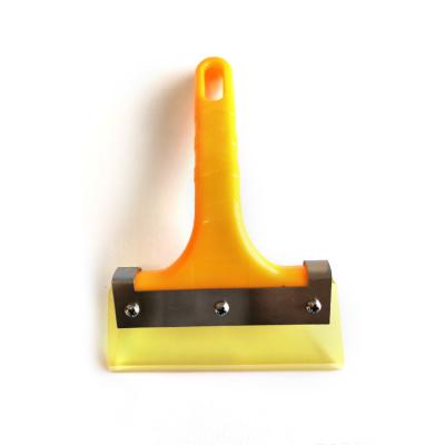 China automatic & Best Price Household Window Cleaning Squeegee 17x11.5cm Vinyl Rubber Squeegee Ice Rubber Scraper for sale