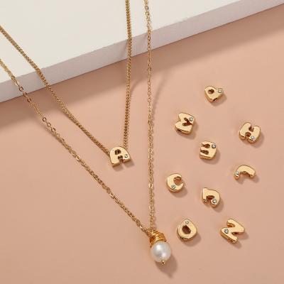 China Trendy Wholesale Fashion Jewelry Necklace Wholesale 26 Alphabets Gold Letter Pendant Necklace Set N0535 for sale