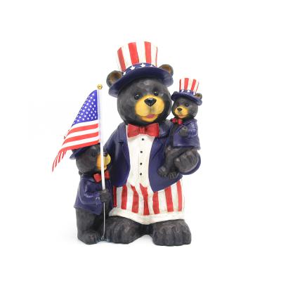 China Other Bear With USA Flag Garden Ornaments Sculpture Outdoor Decorations Resin Decoration for sale