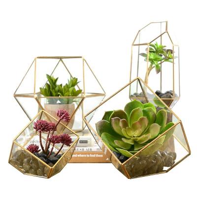 China Modern Handmade Irregular Glass Gold Geometric Diamond Copper Air Plants Terrarium Container For Home Decoration for sale