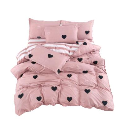 China Hot Sale 3d Digital Custom Made Nondisposable Duvet Cover 100% Polyester Bedding Set With Small Heart Print for sale