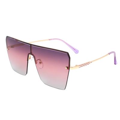 China 2022 Gradient Lens Polygonal Balanced Rimless Metal Frame Women Women Customized Sunglasses for sale