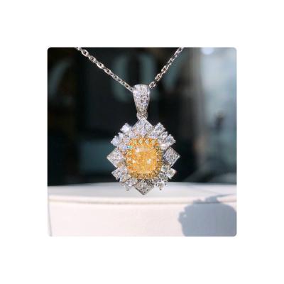 China High quality celebrity fashion style jewelry 18K yellow diamond 18K white gold necklace for sale