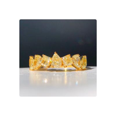 China Vintage Classic Jewelry 2.178 Carat Fine 18k Gold Ring With Natural Fancy Yellow Diamonds for sale