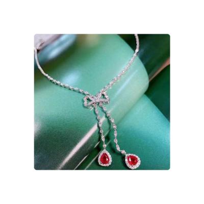 China Vintage 2.1 Carat Ruby 2.1 Carat Diamond 16.44 g 18k White Gold Unheated Necklace for sale