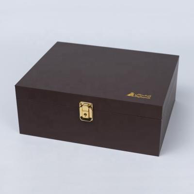 China Handmade Customized Cosmetic Packaging Boxes Wooden Box with Mirror display box for gift sets Jewelry for sale