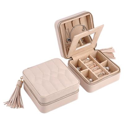 China Luxury Leather Jewelry Organizer Custom Jewelry Box Amazon Travel Handcrafted Beige Portable Jewelry Case With Zipper for sale