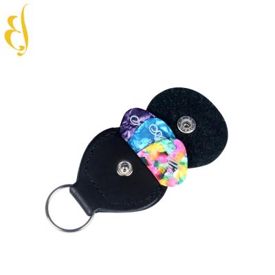 China Fashionable The Guitar Pick Bag Keychain Pick Set for sale