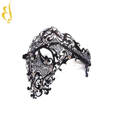 China Luxury Black And White High End Decoration Diamond Dance Party Metal Mask for sale