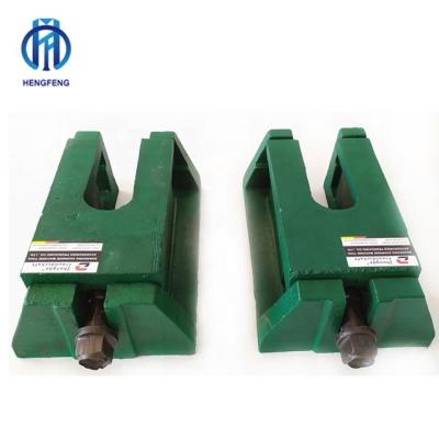 China HT200-300 Cast Iron Leveling Flat Mount , Adjustable Leveling Skate Iron Machine Stand for sale