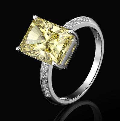 China CLASSIC Jewelry 925 Silver Shiny Radiant Cut Zirconia Yellow Gold Diamonds Ring With for sale