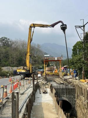 Cina Escavatore personalizzato Vibro Martello Per Pile Driving Costruzione Escavatore braccio boom disponibile in vendita